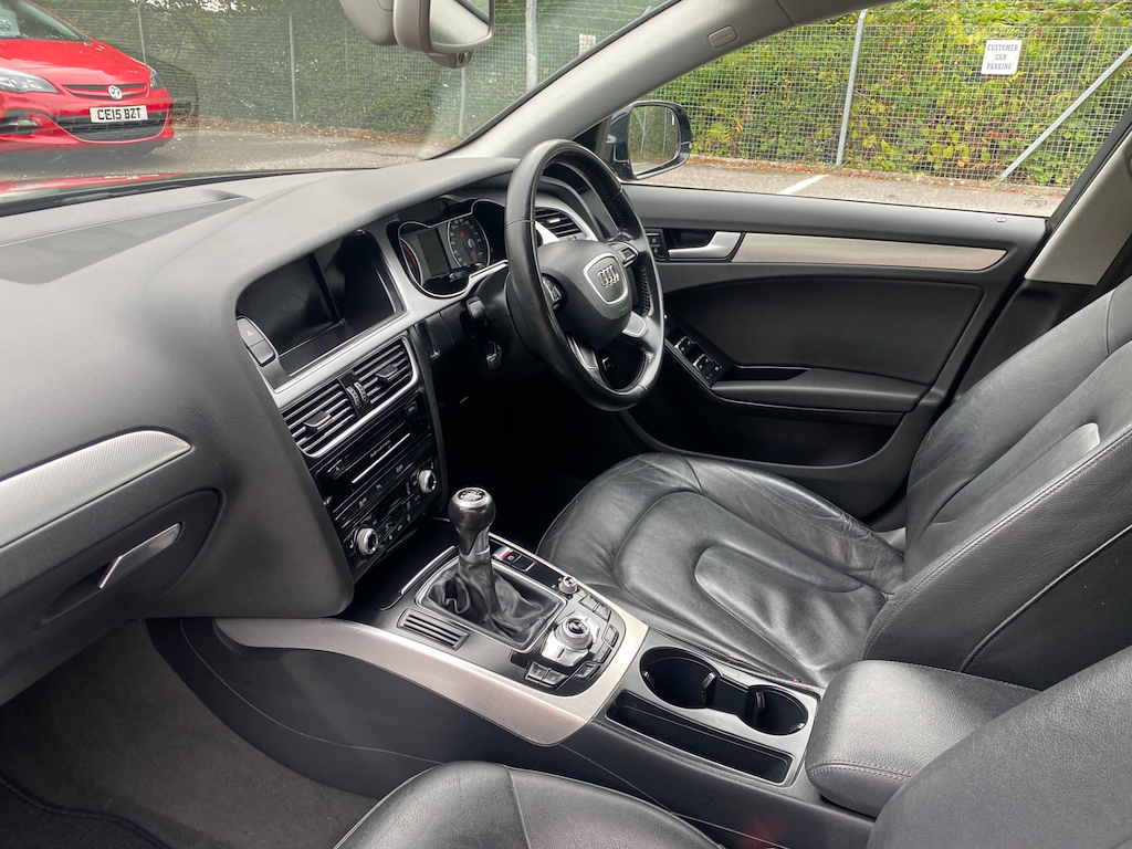 2015 15 AUDI A4