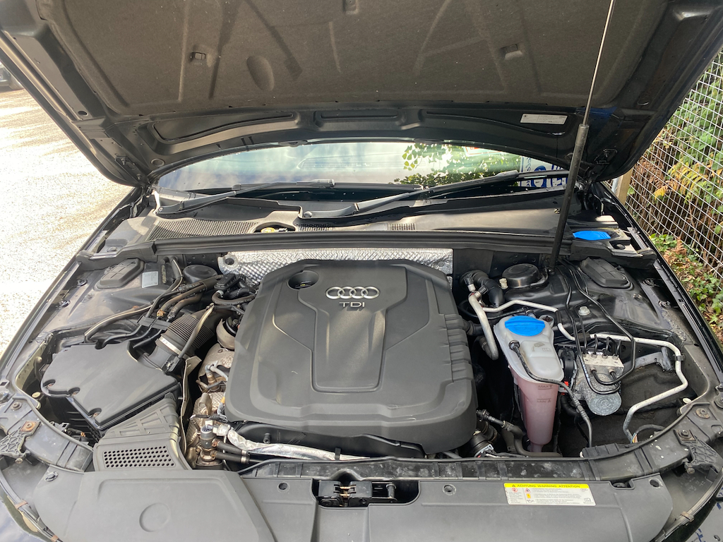 2015 15 AUDI A4