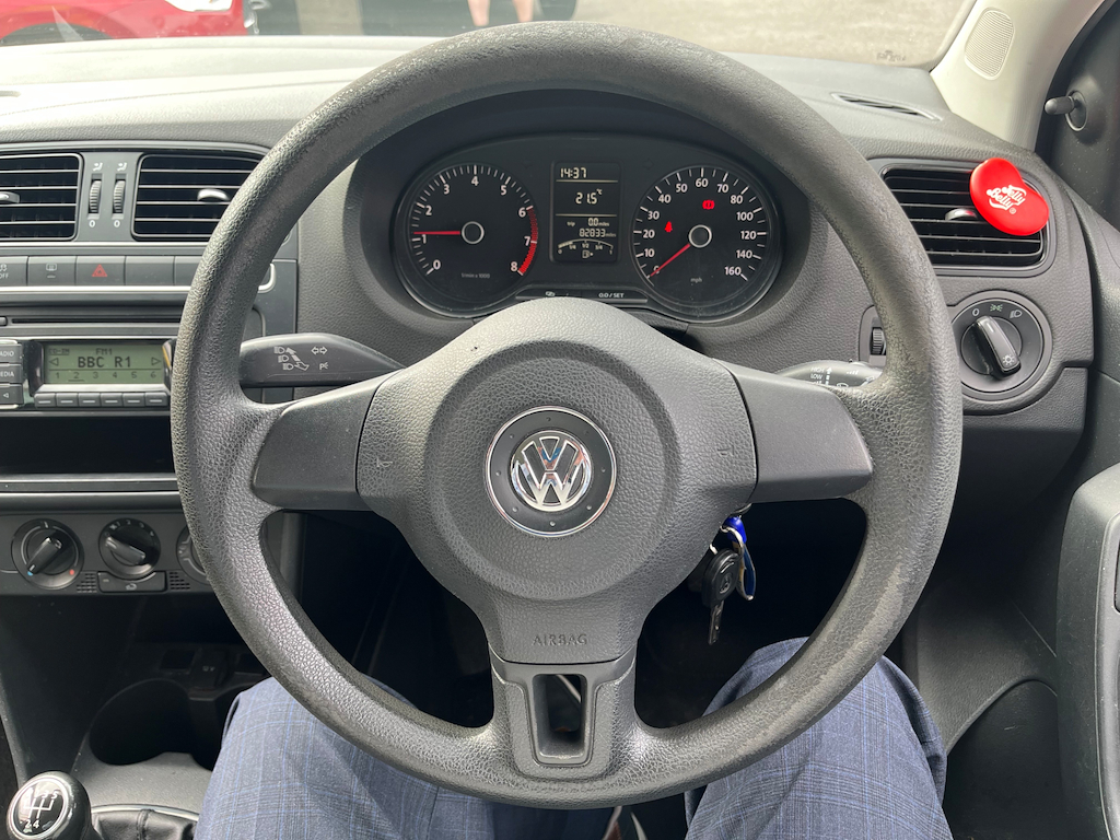 2010 10 VOLKSWAGEN POLO