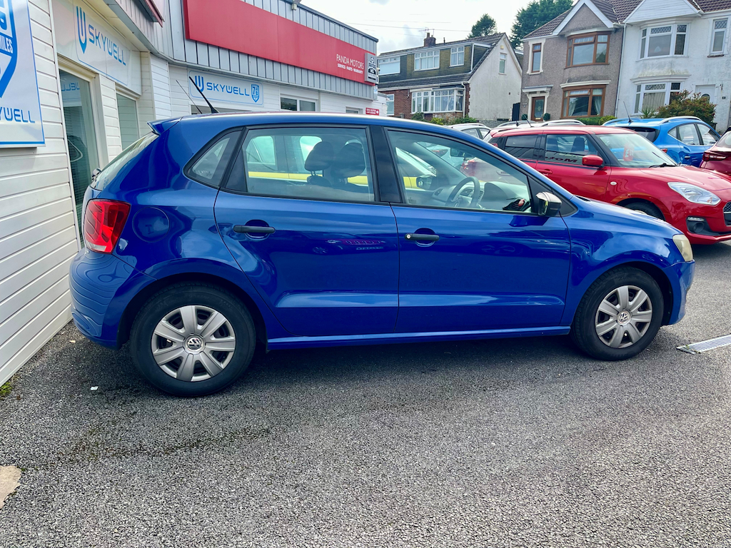 2010 10 VOLKSWAGEN POLO