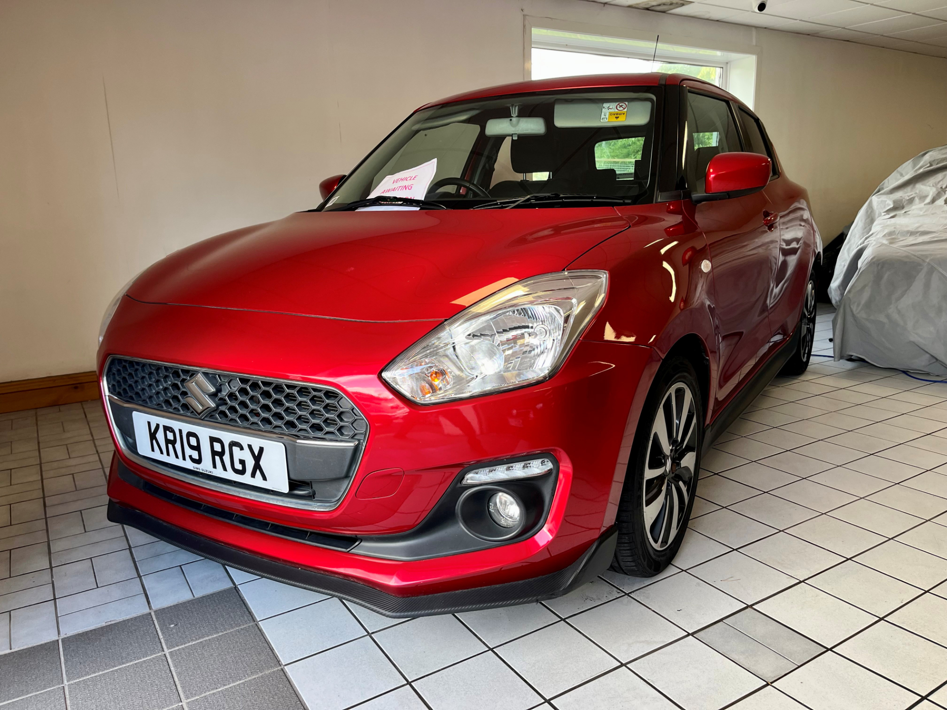 2019 SUZUKI SWIFT