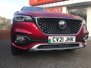 MG HS