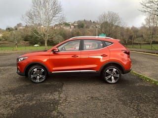 MG ZS