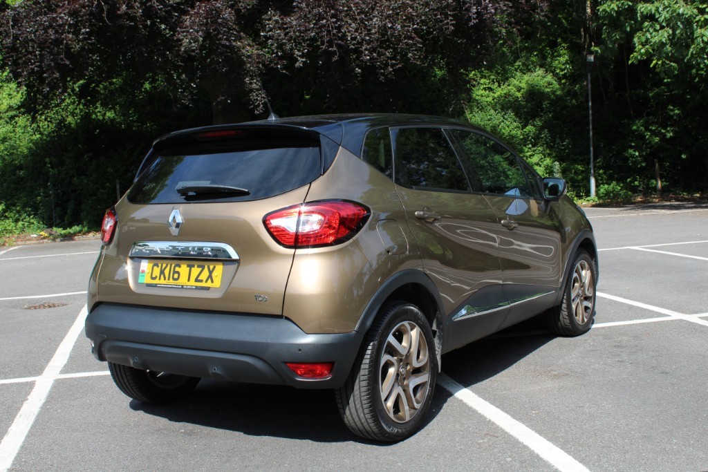 Renault Captur 1 2 Automatic Review