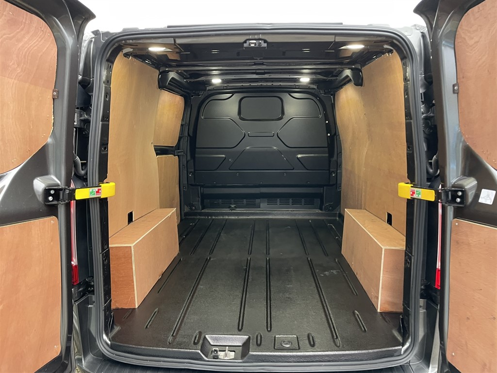 Ford cargo cheap van diesel