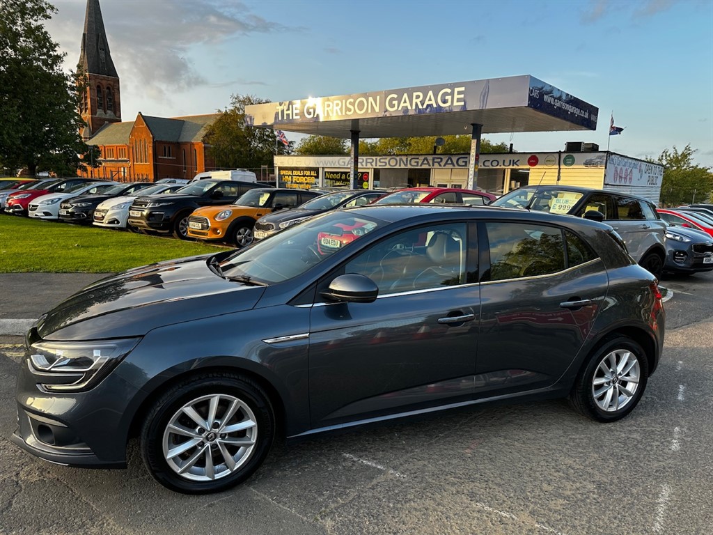Used GREY Renault Megane for sale in Hampshire and Surrey