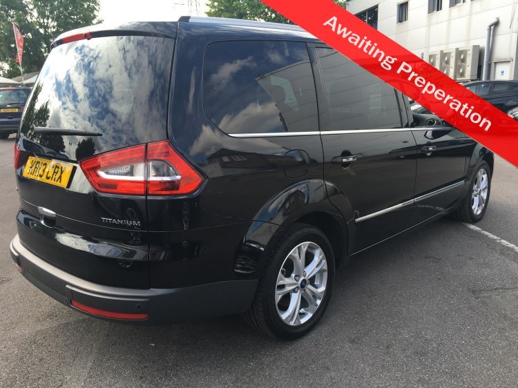 What is the unladen weight of a ford galaxy