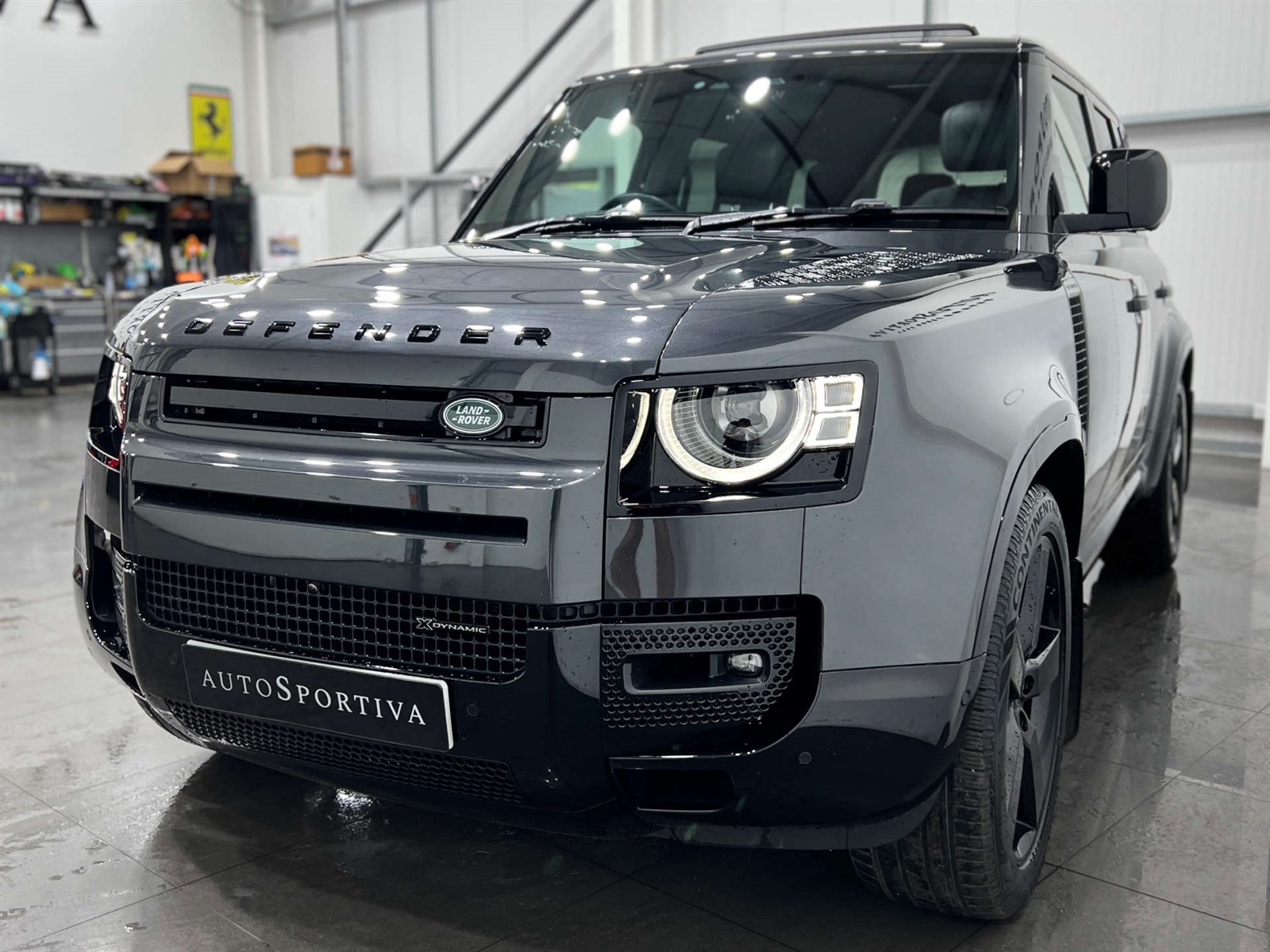 Carmax Land Rover Defender Used Land Rover Defender X-Dynamic HSE D MHEV Auto 4WD | Tonbridge ...