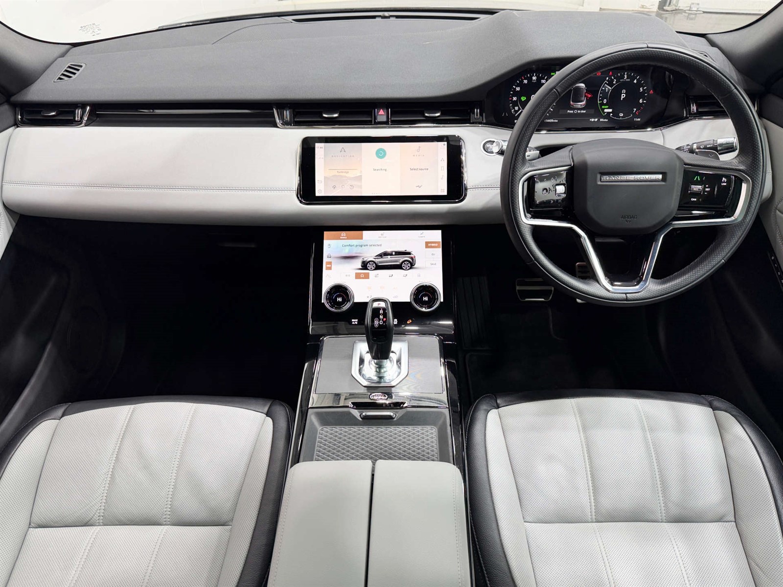 Used Land Rover Range Rover Evoque R-Dynamic SE P300e Auto 4WD ...