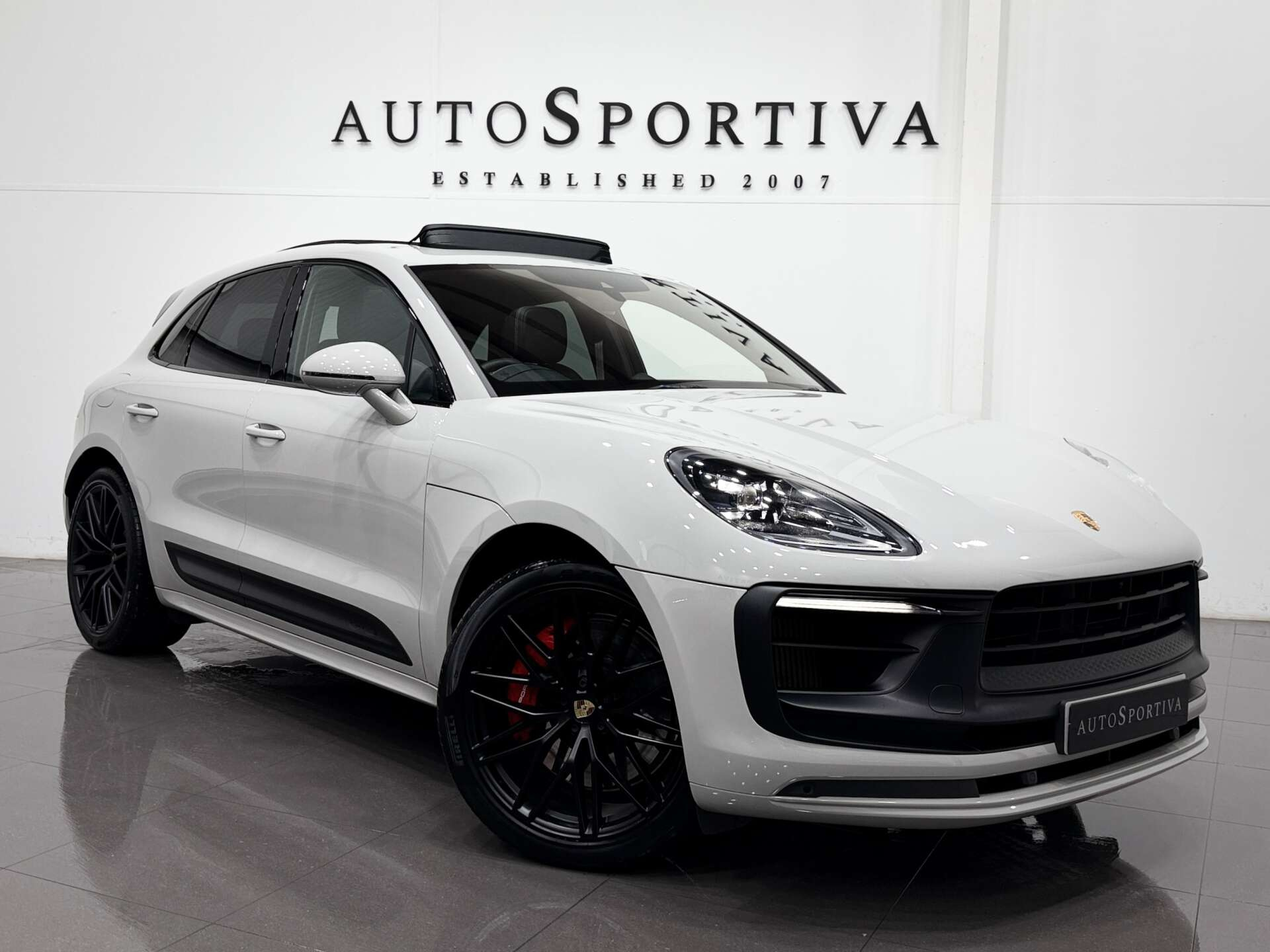 2023 Porsche Macan