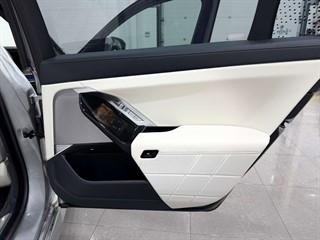 Used BMW 750e from Auto-Sportiva