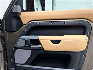 Used Land Rover Defender from Auto-Sportiva
