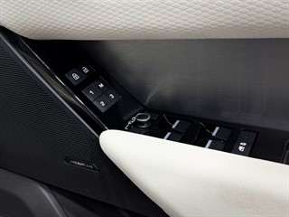 Used Land Rover Range Rover Velar from Auto-Sportiva