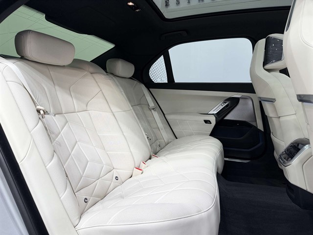 Used BMW 750e