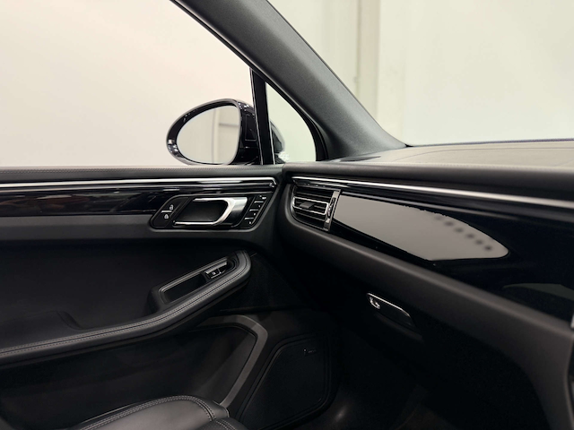 Used Porsche Macan