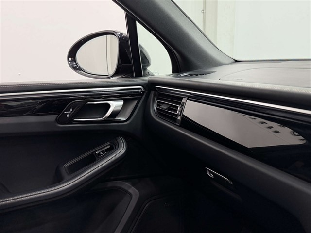 Used Porsche Macan