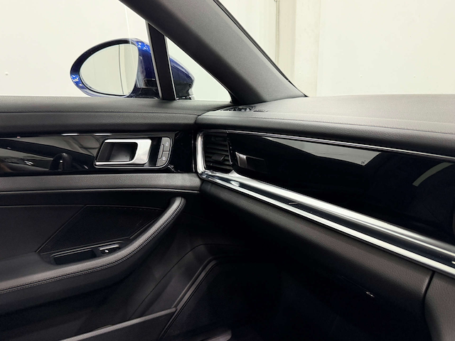 Used Porsche Panamera
