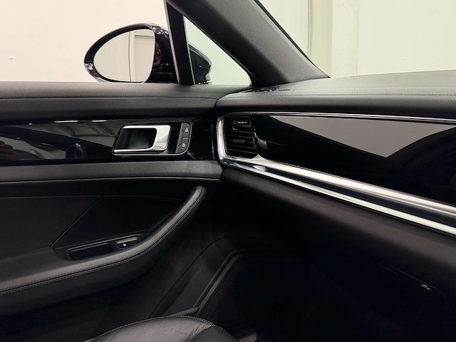 Used Porsche Panamera