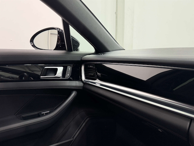 Used Porsche Panamera