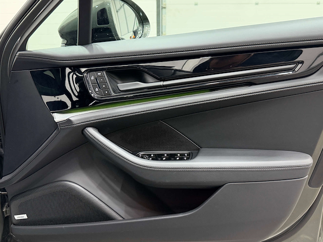 Used Porsche Panamera