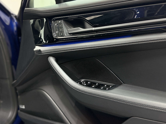 Used Porsche Panamera