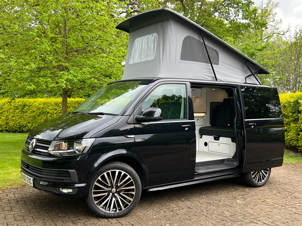 2017 Volkswagen Transporter Black