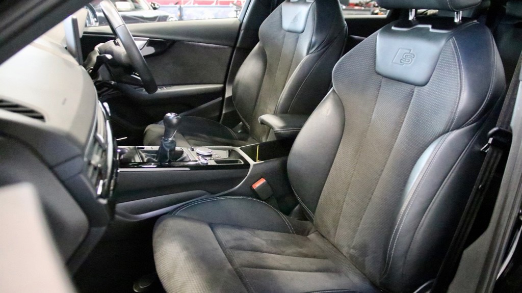 Audi a4 clearance s line seats