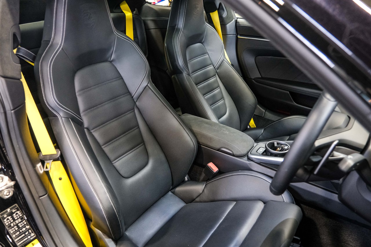 Porsche hotsell 911 seats