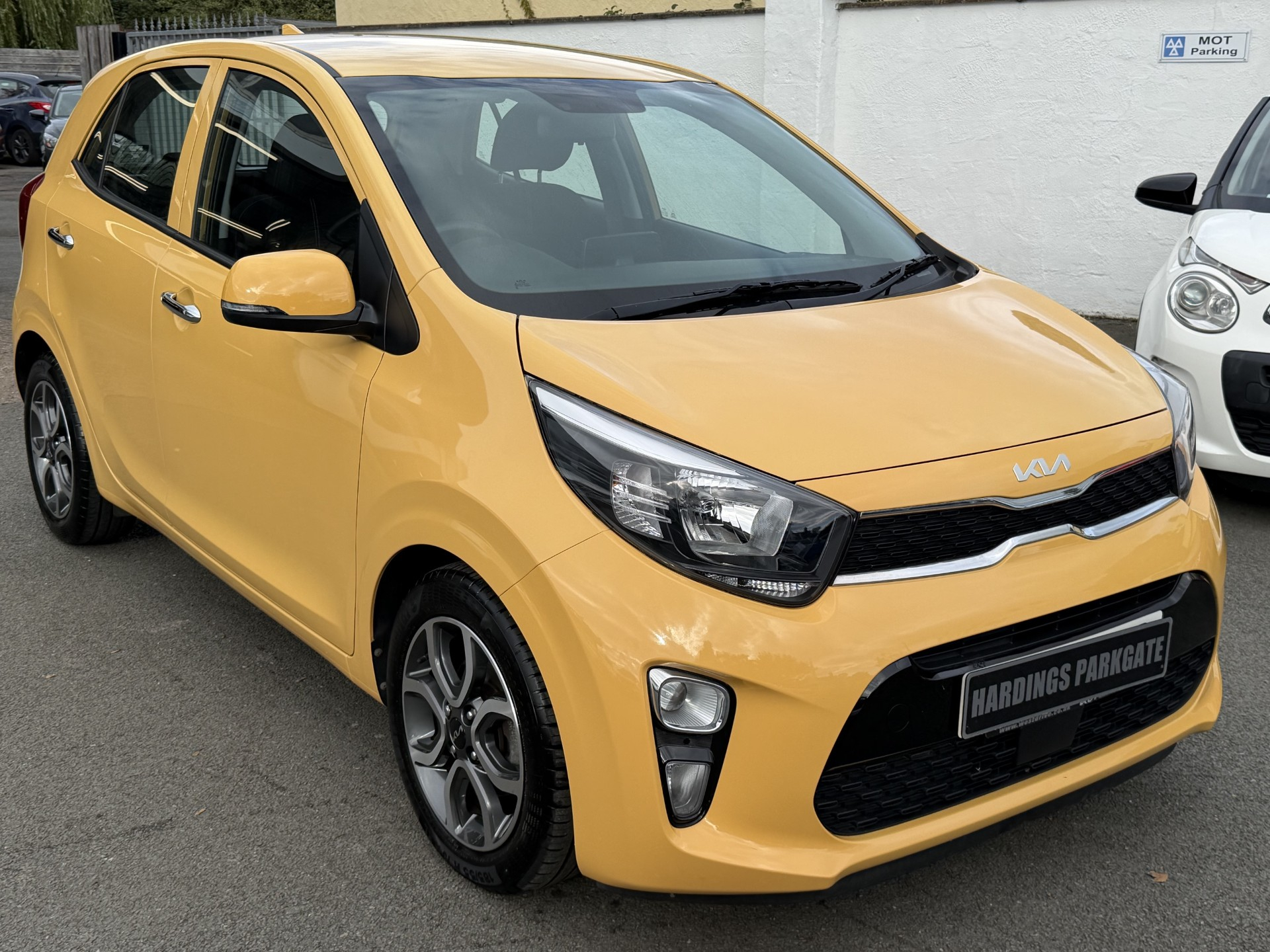 2023 KIA Picanto