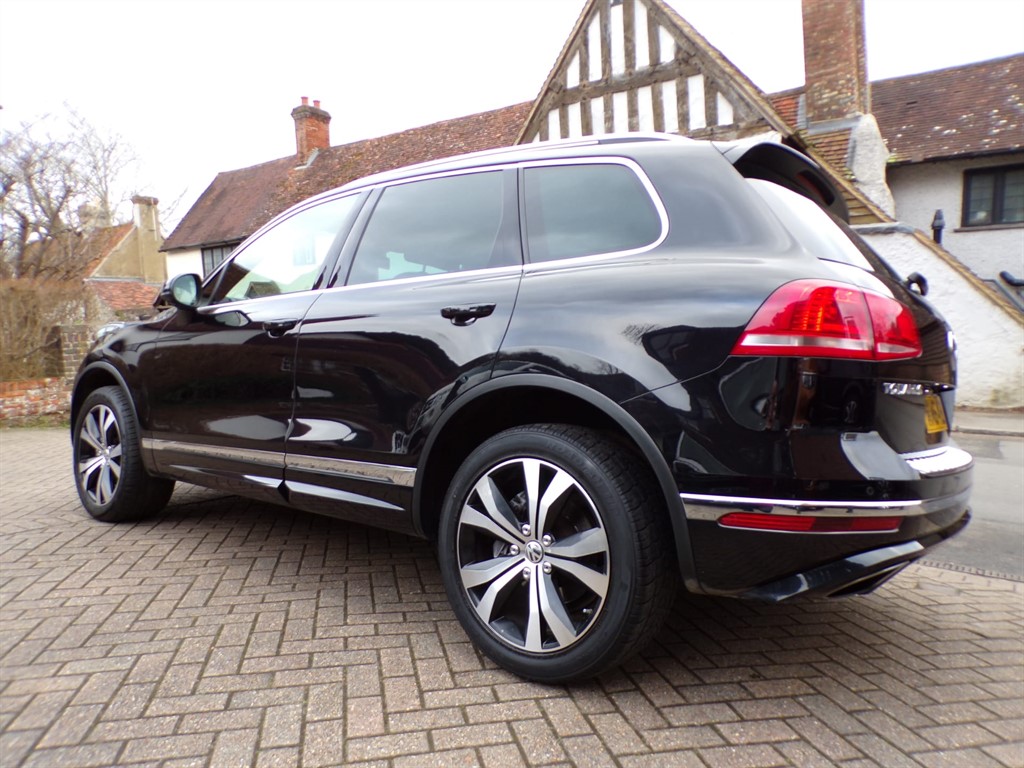 Used Volkswagen Touareg from Shere Garages Ltd