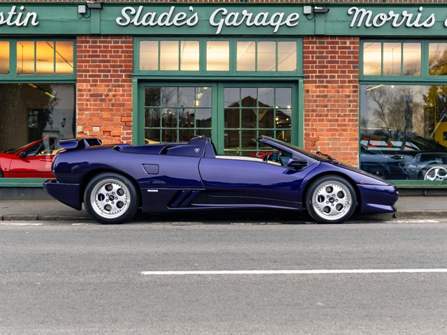 1998 DIABLO 5.7 ROADSTER TARGA 2DR PETROL MANUAL 4WD 575 G KM, 530 BHP... classic car for sale in the UK (1990s)