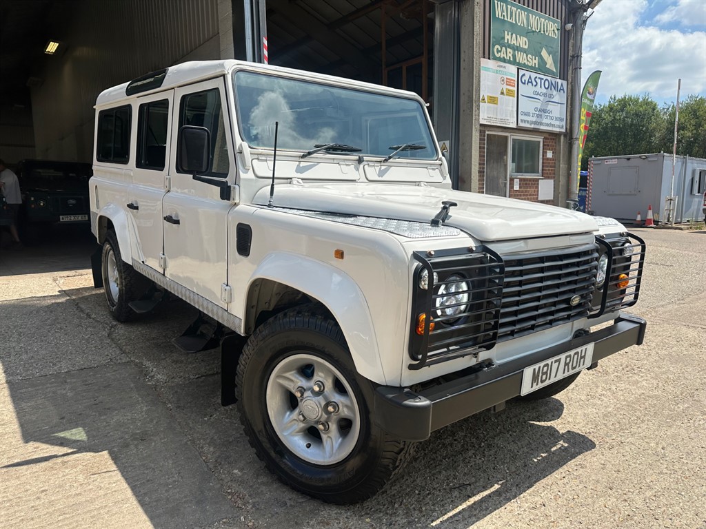 1995 Land Rover Defender 110 COU...