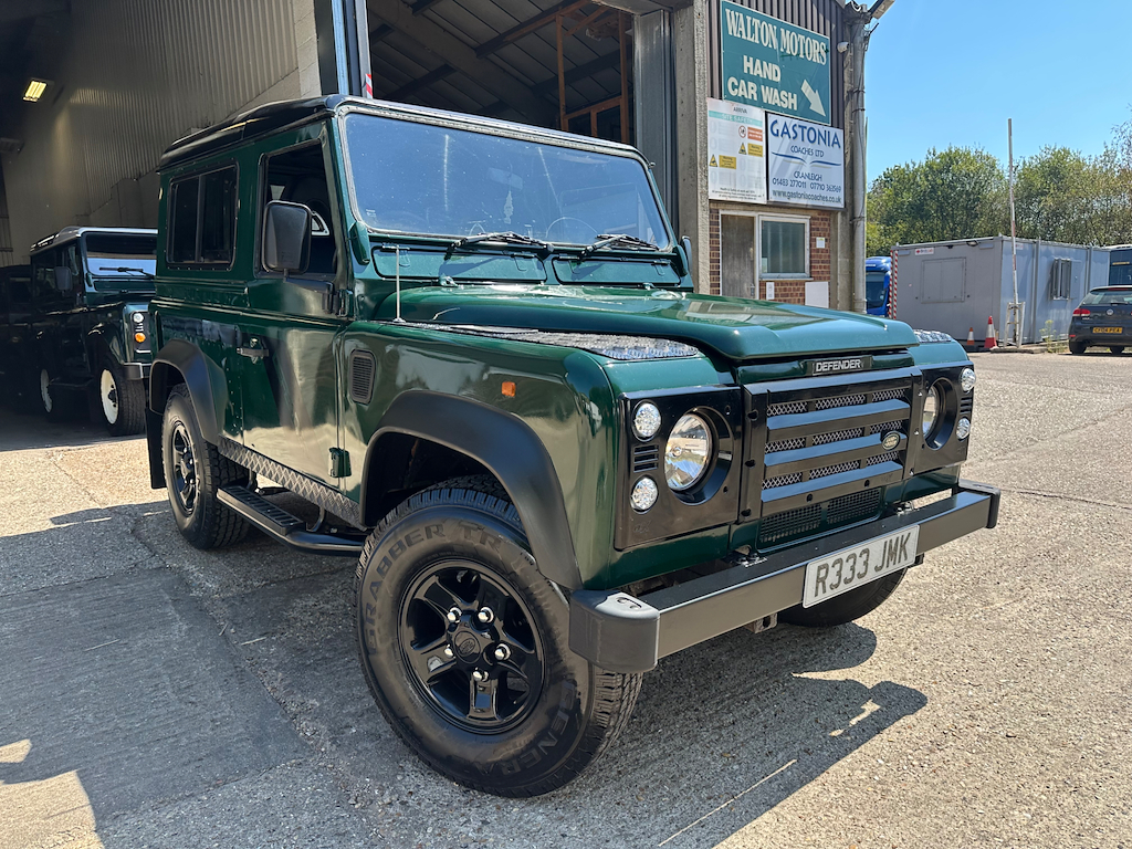 2005 Land Rover Defender 90 ST...