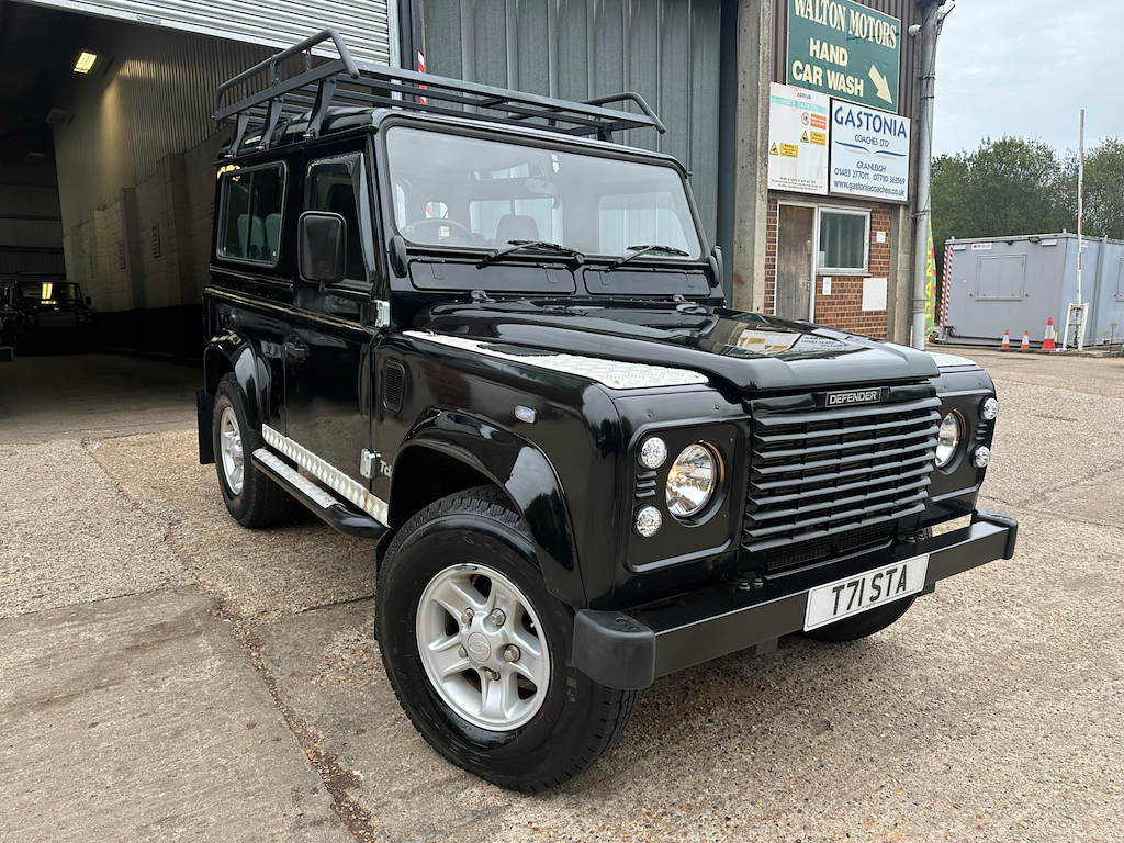 1999 Land Rover Defender 90 COU...