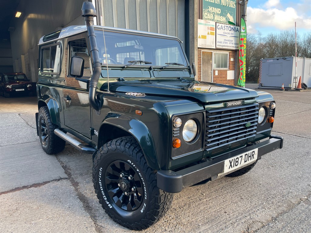 2001 Land Rover Defender 90 COU...