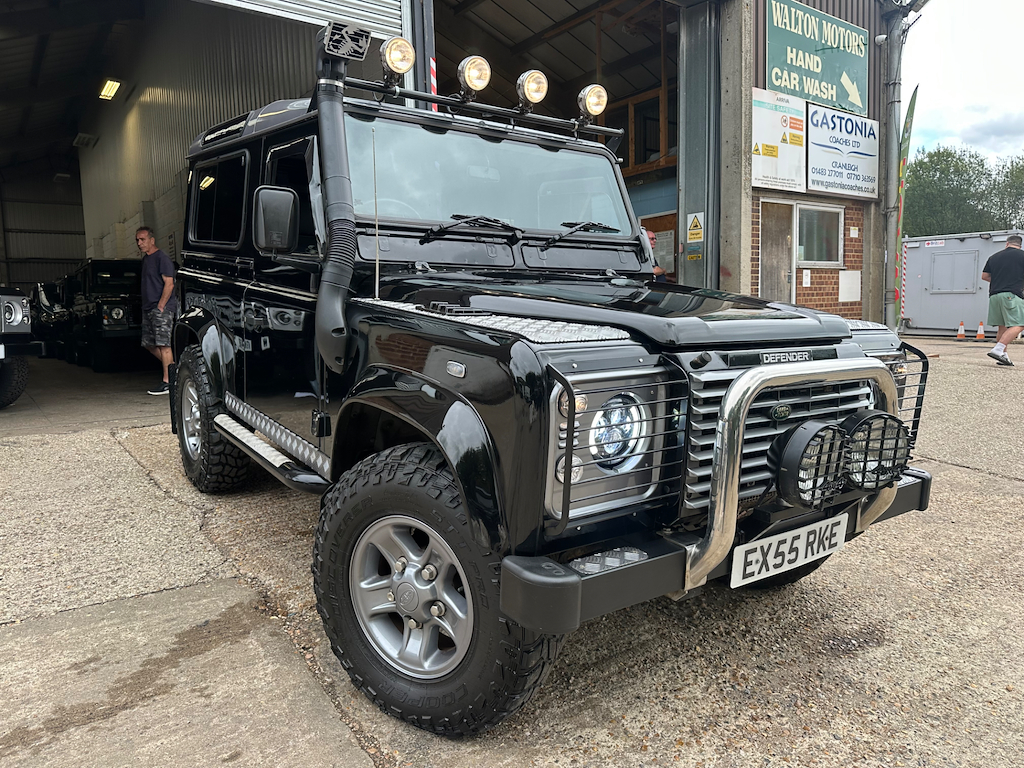 2005 Land Rover Defender 90 TD5...