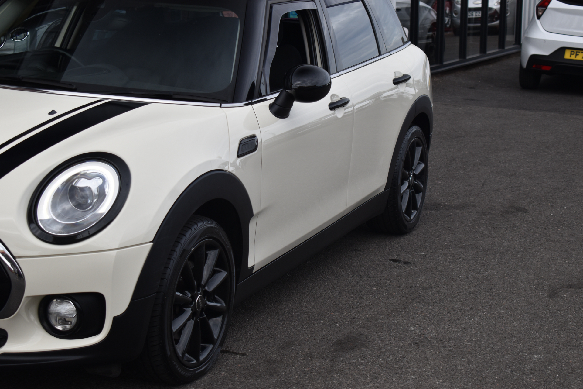 2016 Mini Clubman thumbnail 24