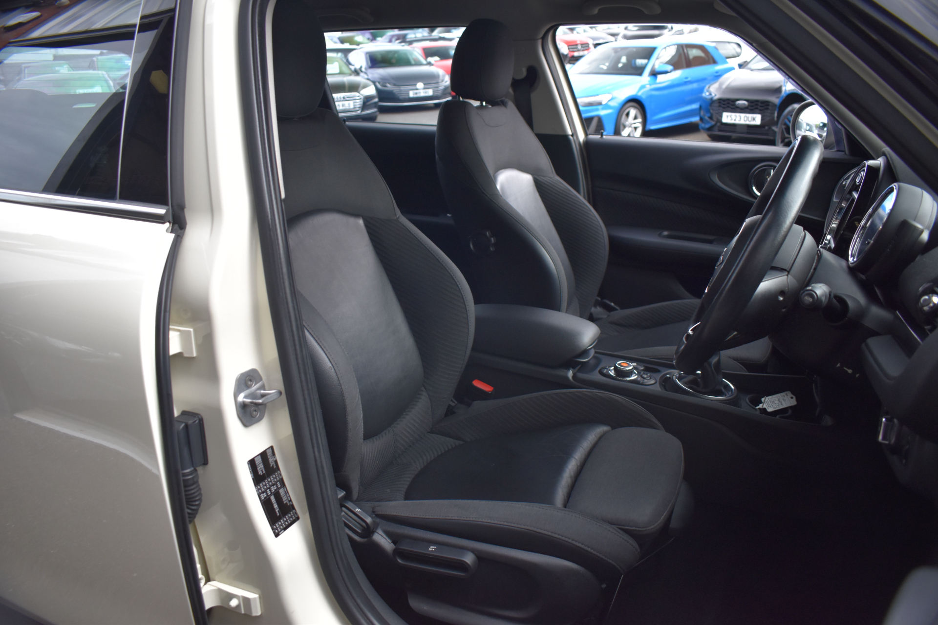 2016 Mini Clubman thumbnail 9