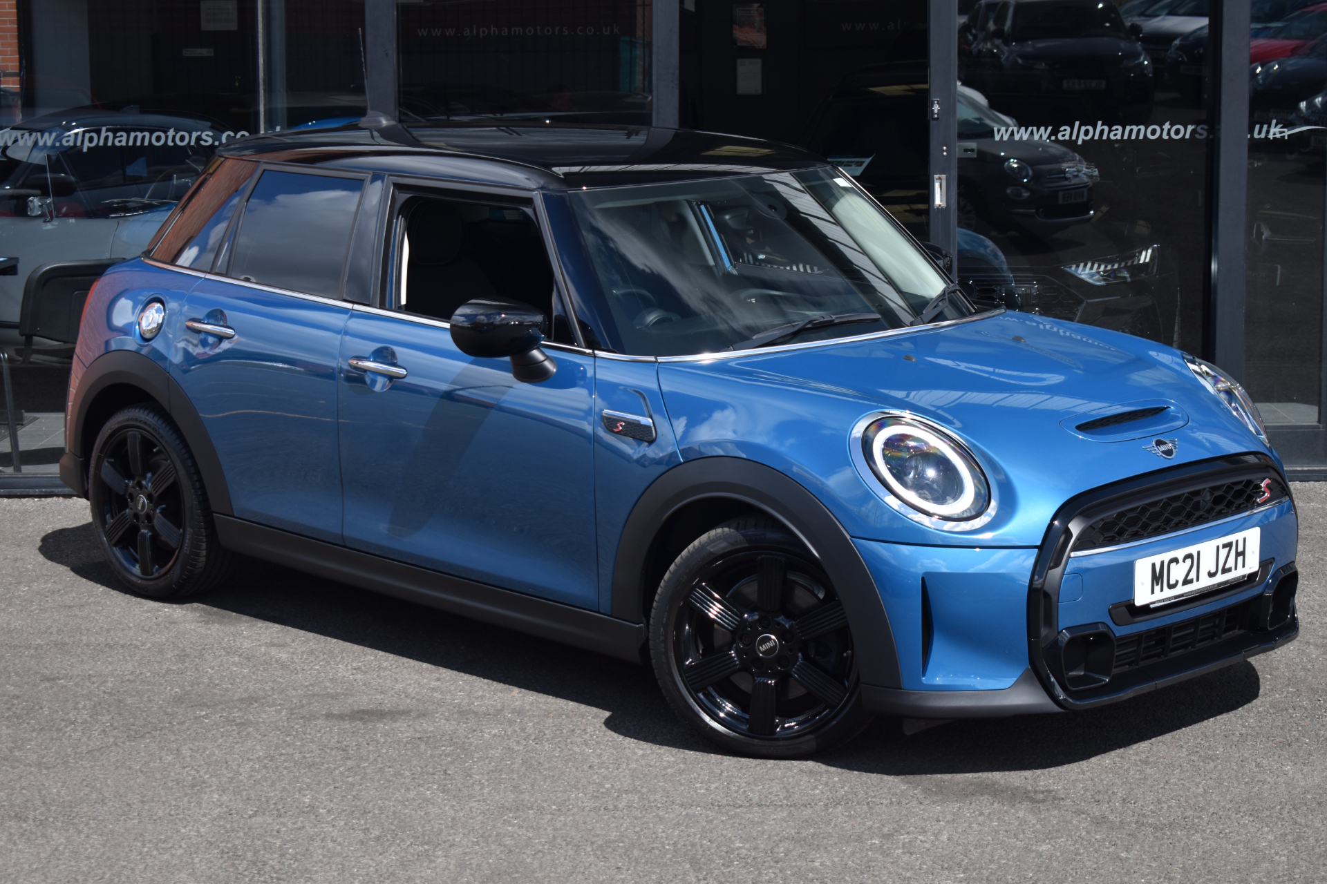 2021 Mini Hatch