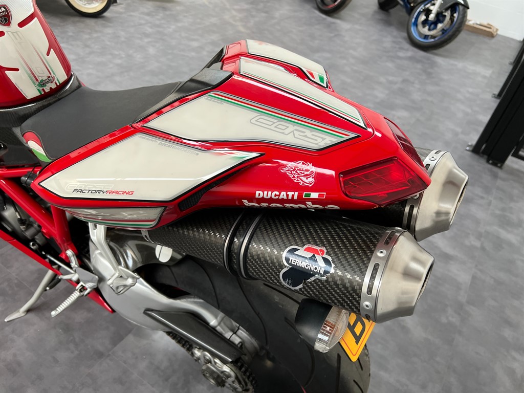 ducati hypermotard 1098