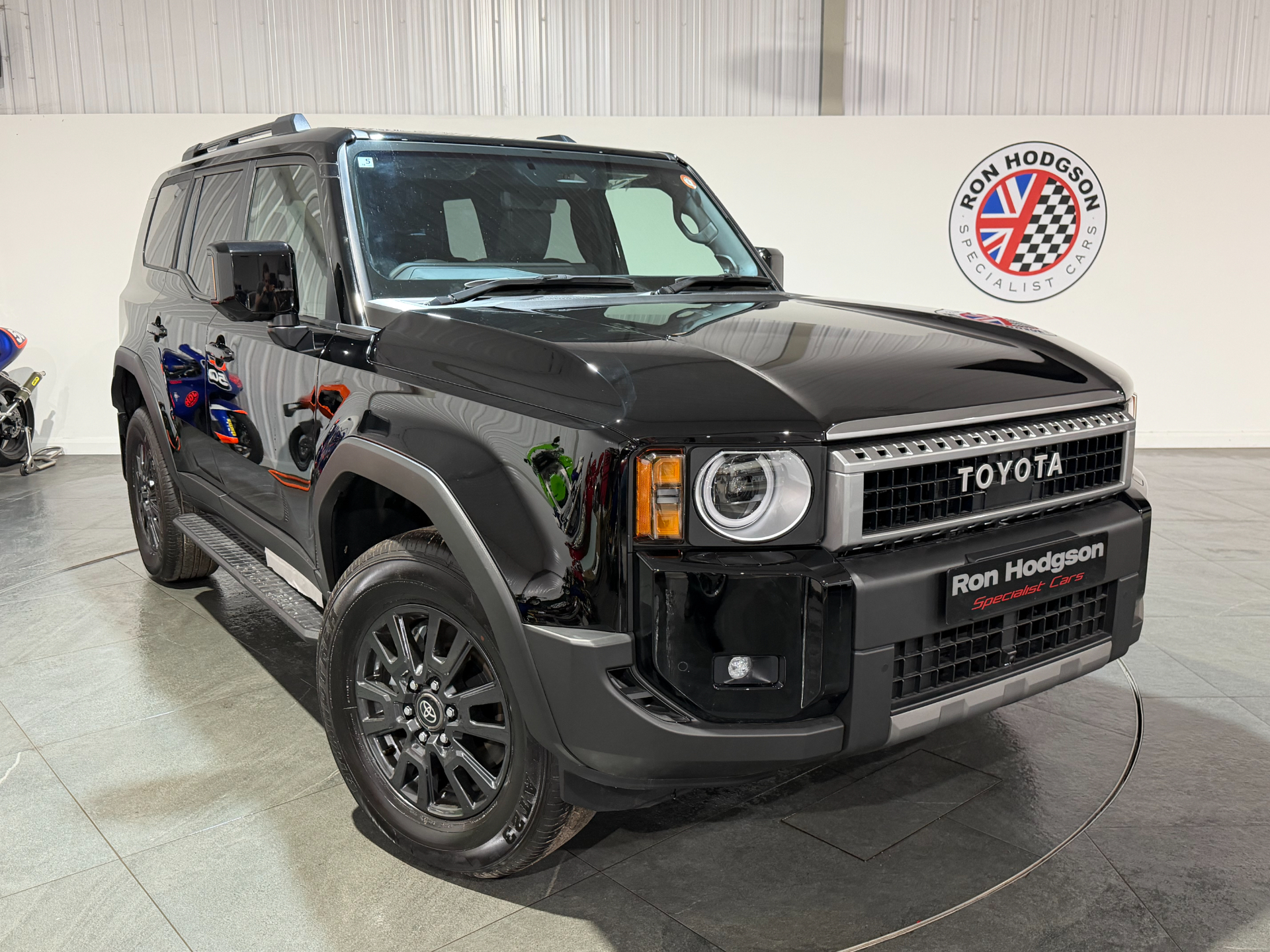 2025 Toyota Land Cruiser 2.8D V...