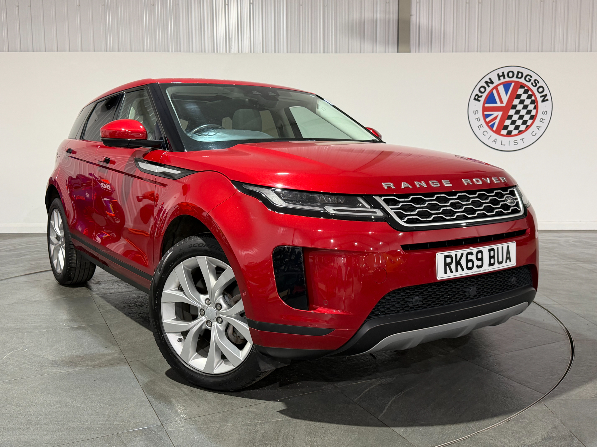 2019 Land Rover Range Rover Evo...