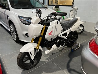 White deals honda grom