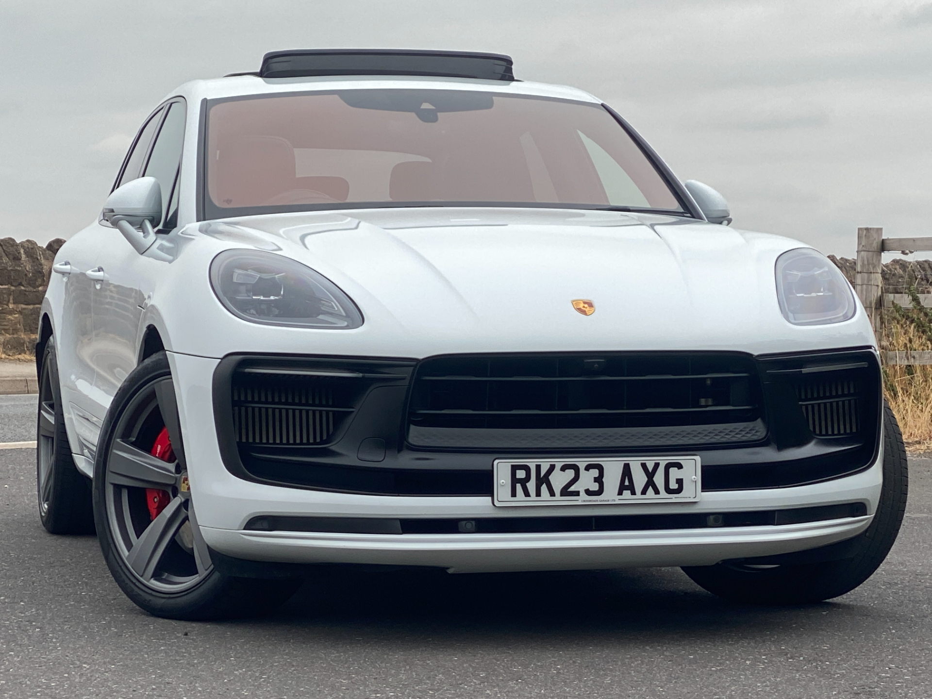 2023 PORSCHE MACAN