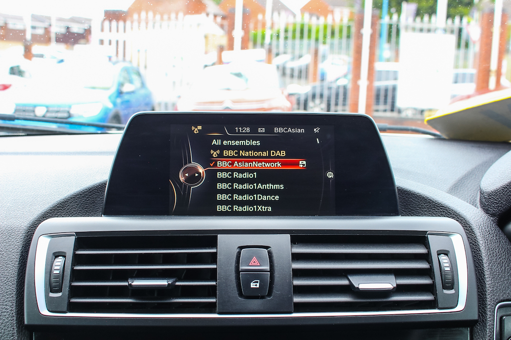 2016 BMW 218i — image 31