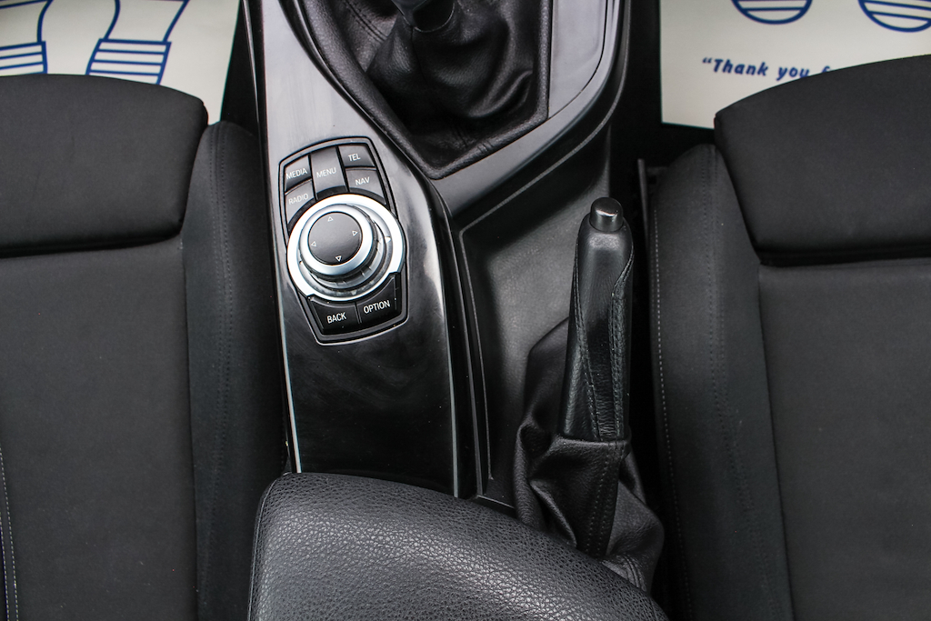 2016 BMW 218i — image 28