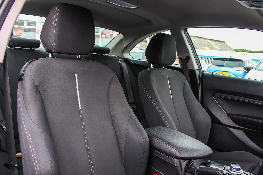2016 BMW 218i — image 15