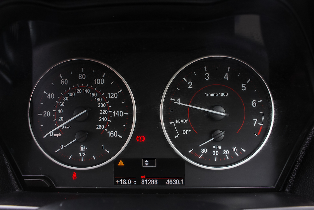 2016 BMW 218i — image 39