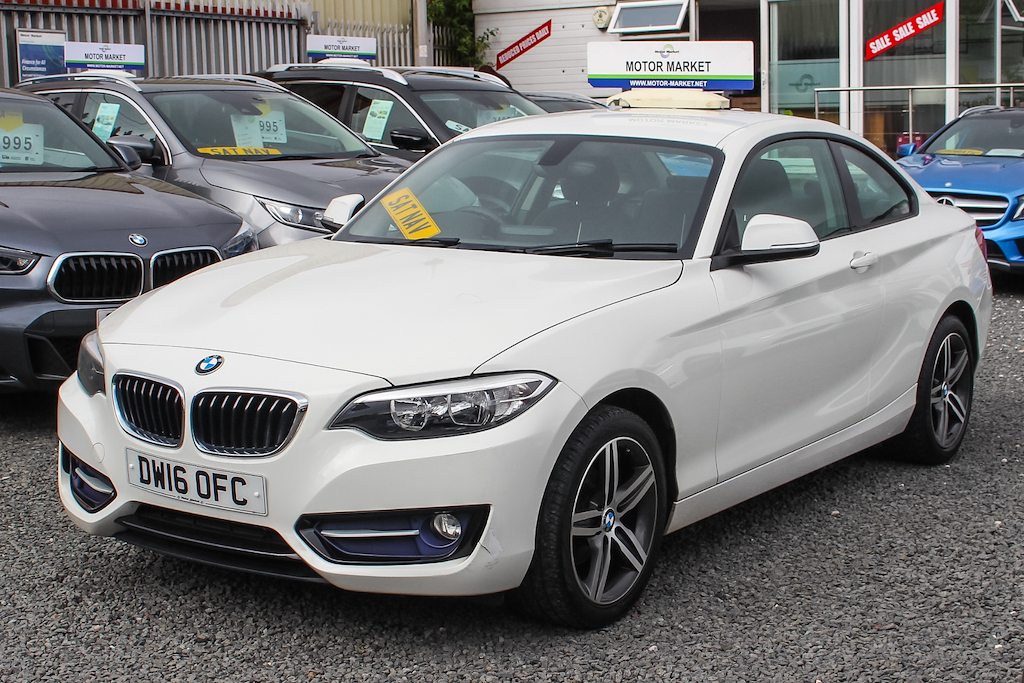 2016 BMW 218i — image 3