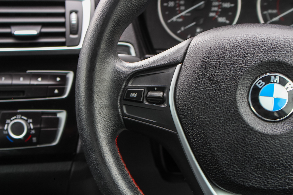 2016 BMW 218i — image 23